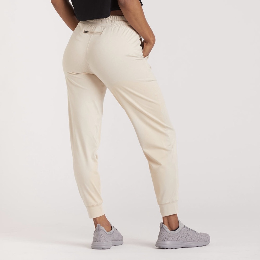 Feat Roam Joggers size Medium